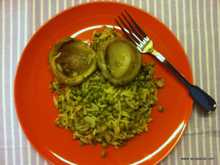 Chickpeas and artichoke hearts Orzo à la polita